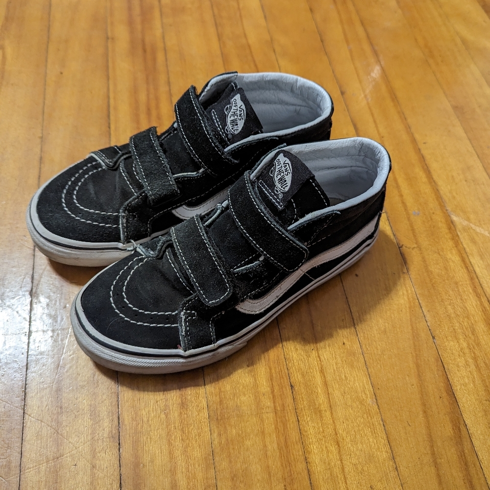 Boys size 4 high top Vans
